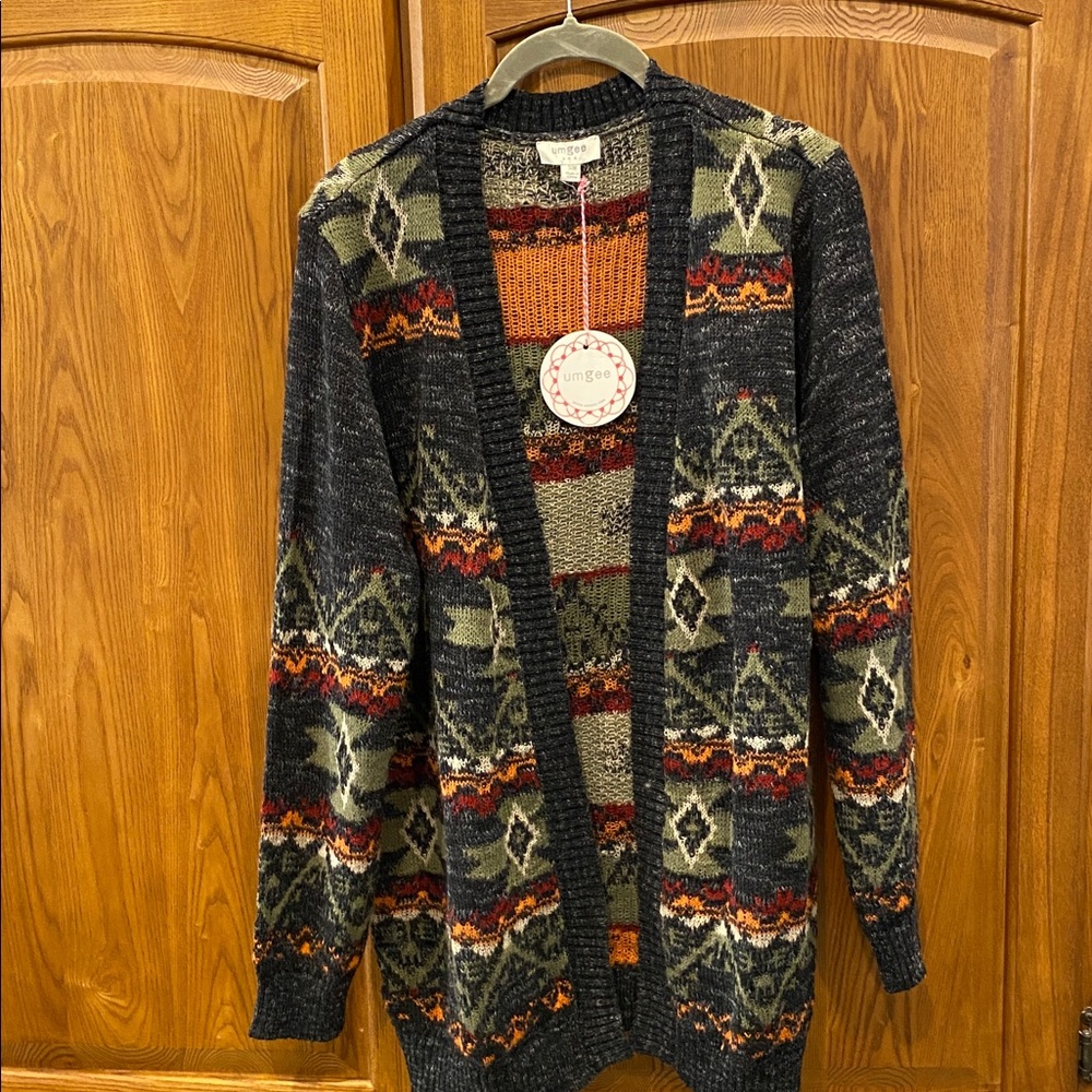 NWT Umgee Black and Green Aztec Patterned Cardigan size S/M